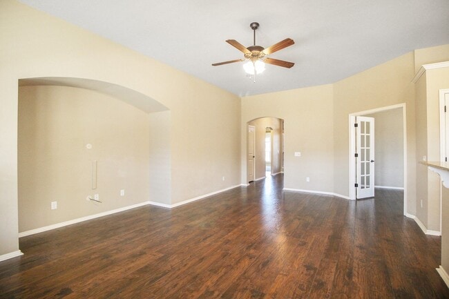 Photo - Charming 3 Bed 2 Bath With Office House