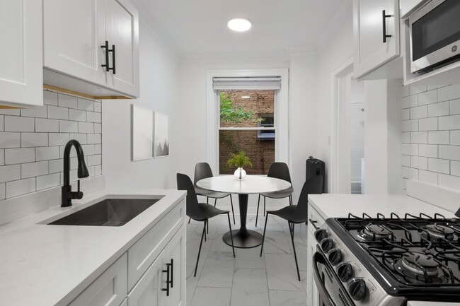 Building Photo - Onyx on Sheridan