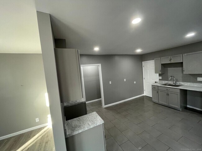 Foto del edificio - 431 Dixwell Ave