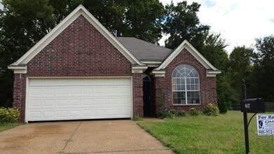 Building Photo - 4647 Blue River Cove