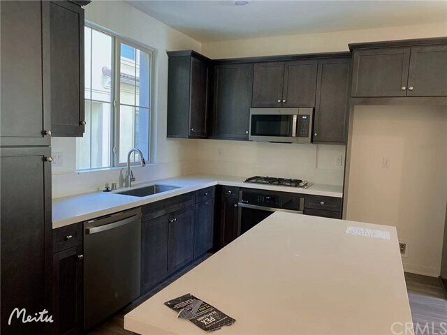 Building Photo - 2312 Apple Ct