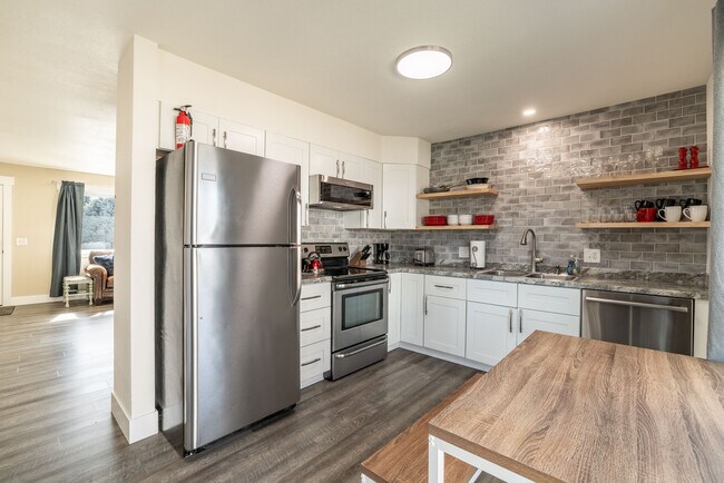 Foto del edificio - 711 W Davidson Ave