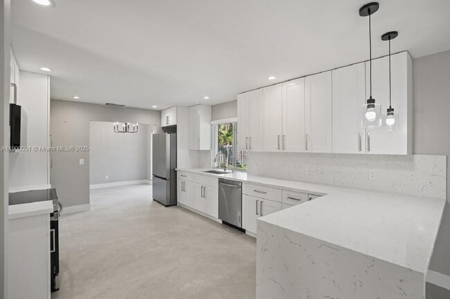 Building Photo - 8081 SW 139th Ter