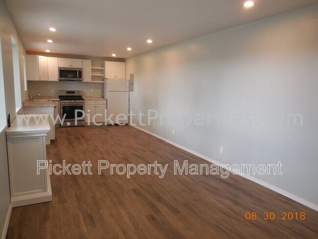 Foto del edificio - 307 E 30th St