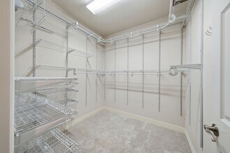 Building Photo - 8029 Durango Way Dr