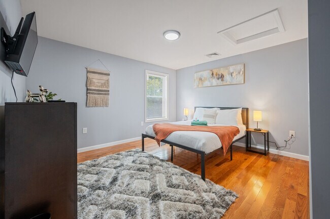 Foto del edificio - 109 Flora St