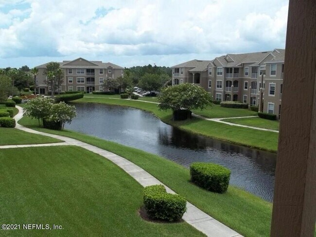 Building Photo - 7990 Baymeadows Rd E