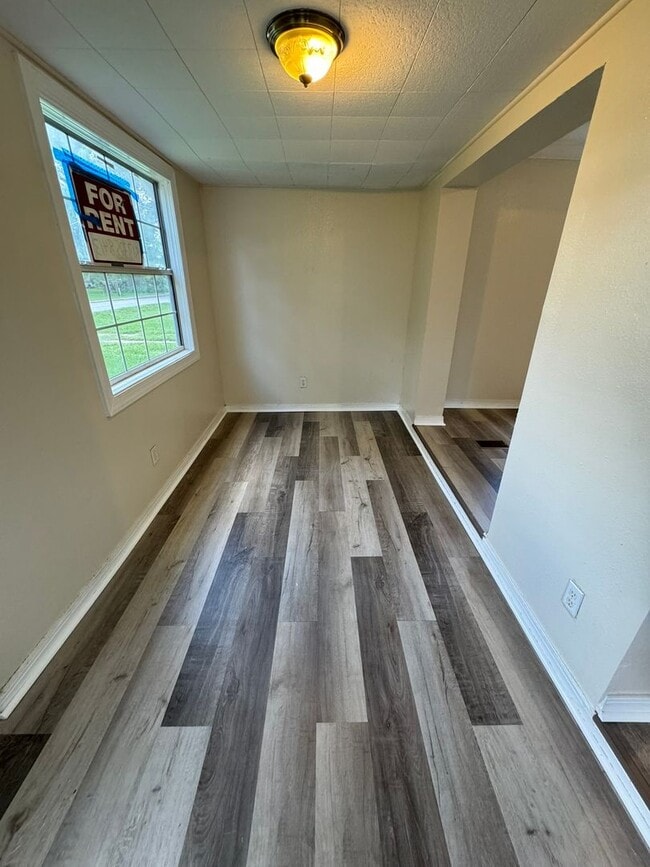 Building Photo - Historic District 2BR/1BA Home Built For Q...