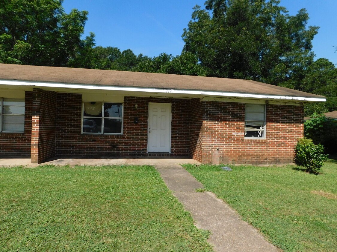 Primary Photo - 717 Richardson, Kinston,AL