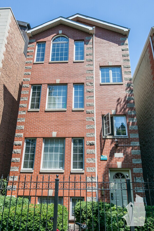 Foto del edificio - 1534 N Claremont Ave