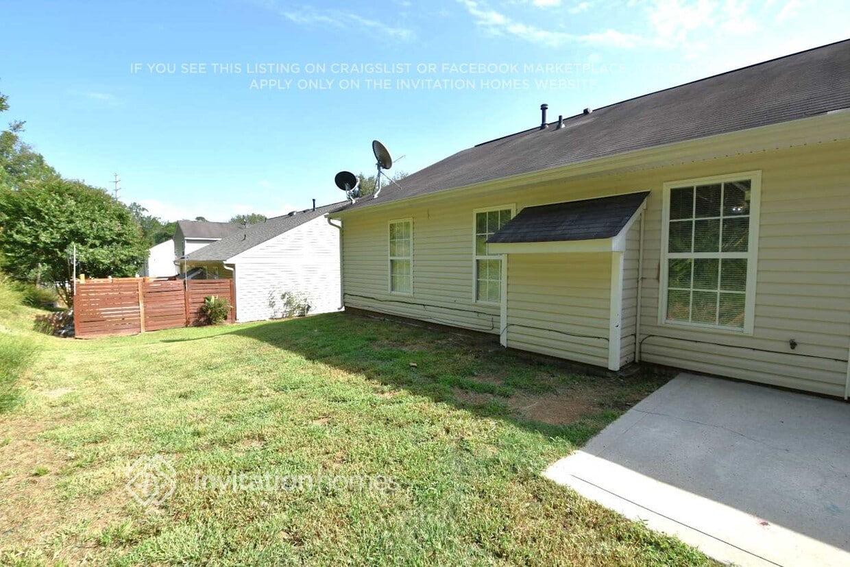 Building Photo - 847 Anchor Way NE