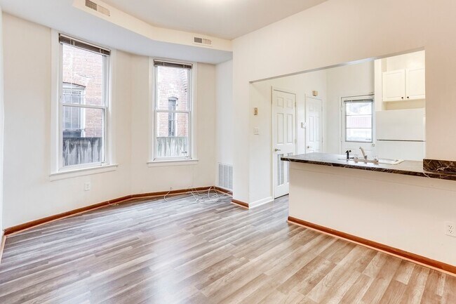 Building Photo - Charming Two Bedroom off H-Street!