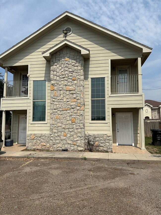 Front Building - 1020 Jesse St