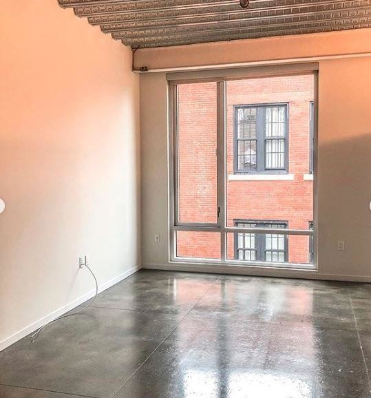 Building Photo - bedroom in Boston MA 02210