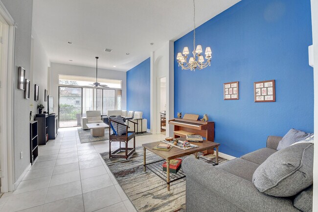 Building Photo - 9508 Tivoli Isles Blvd