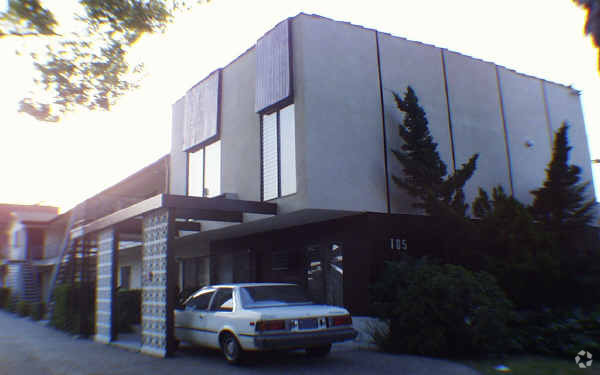 Building Photo - 105 N Wilson Ave
