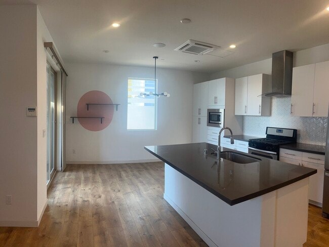 Foto del edificio - 475 Tailoff Ln