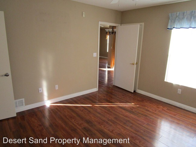 Building Photo - 45 Maleena Mesa St