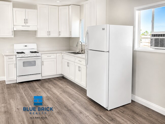 Building Photo - 3119 W 63rd St
