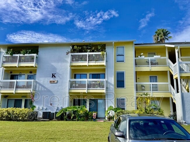 Building Photo - 455 Alt 19