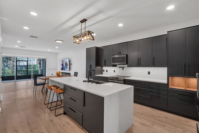 Foto del edificio - 2170 Stockton Dr