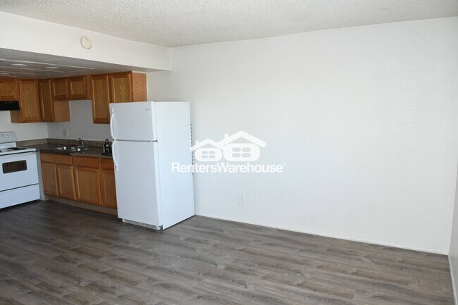 Foto del edificio - 1733 E Cambridge Ave