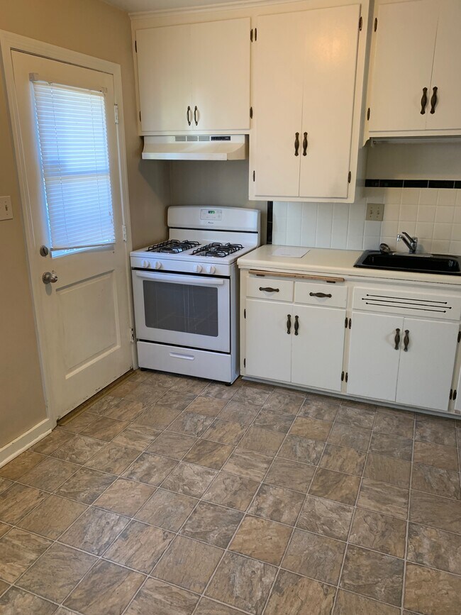 Foto del edificio - 2130 N 86th St