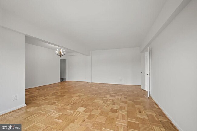 Foto del edificio - 2500 Q St NW