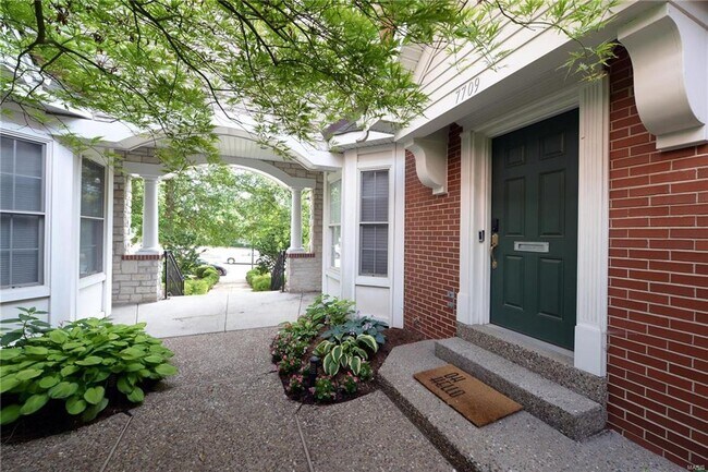 Foto del edificio - 7709 Gannon Ave