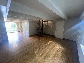 Building Photo - 141 Bradley St
