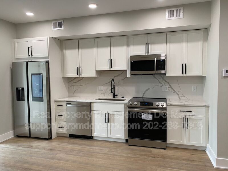 Foto principal - 611 Kennedy St
