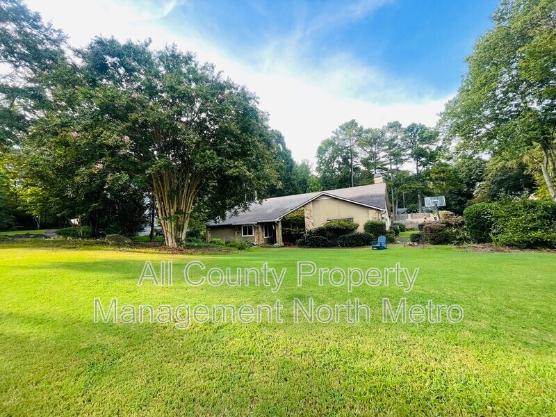 Photo - 5215 Skidaway Drive