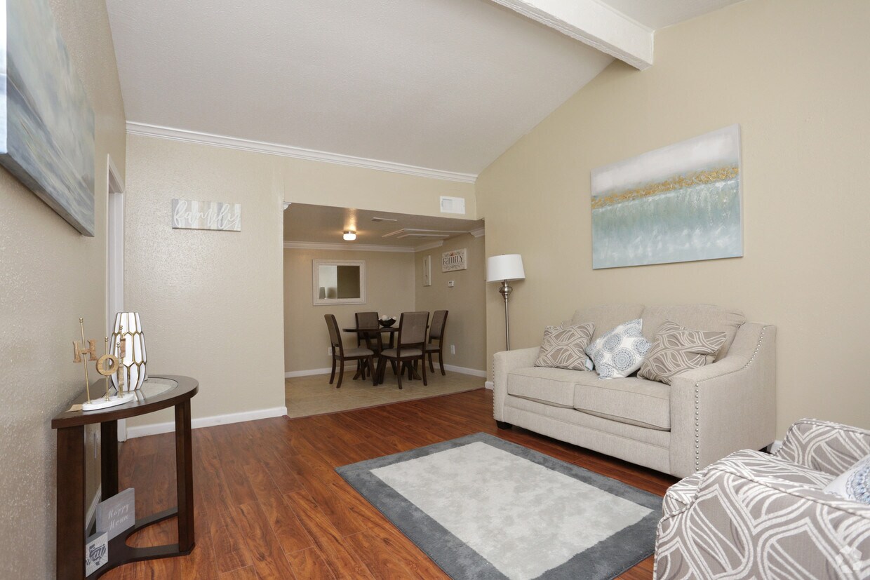 Miami Gardens Apartments Houston, TX