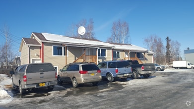Building Photo - 548 2nd St