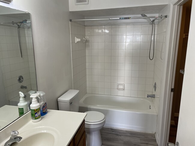 Building Photo - 539 Aspen Glen Dr