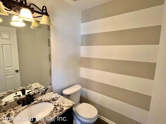 Building Photo - 4 br, 3.5 bath House - 7025 Alcove Springs...