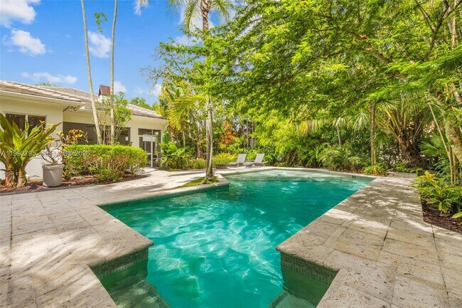 Foto del edificio - 755 Tiziano Ave