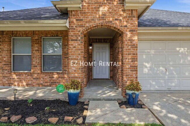 Foto del edificio - 2734 Trinity Glen Ln