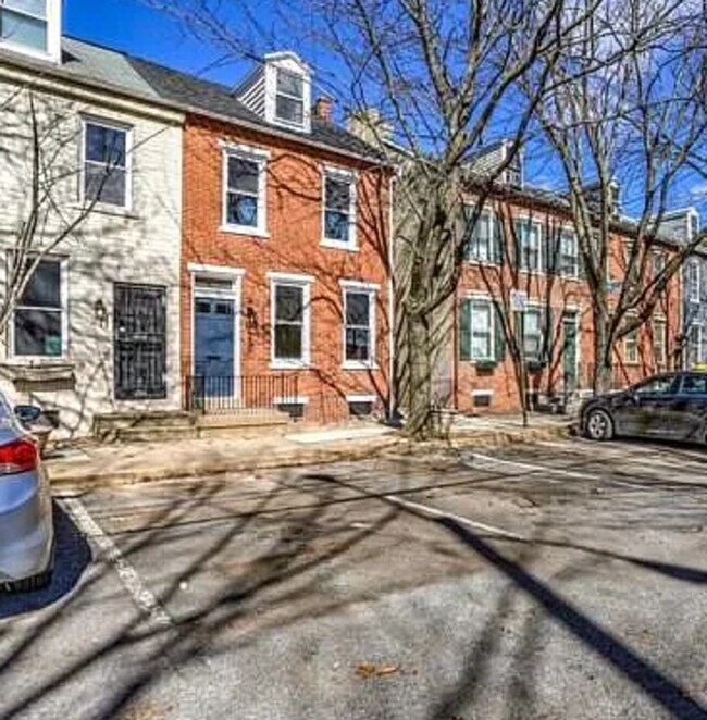 Building Photo - 255 New Holland Ave
