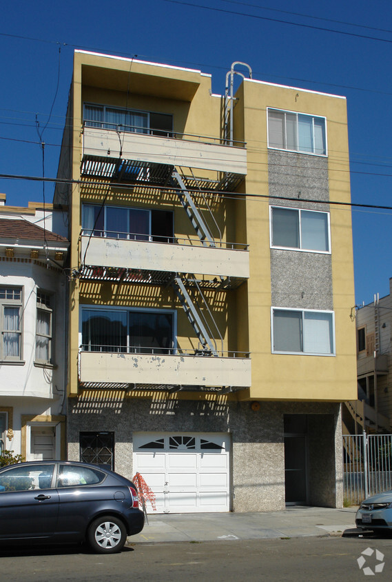 Building Photo - 1726 Anza St