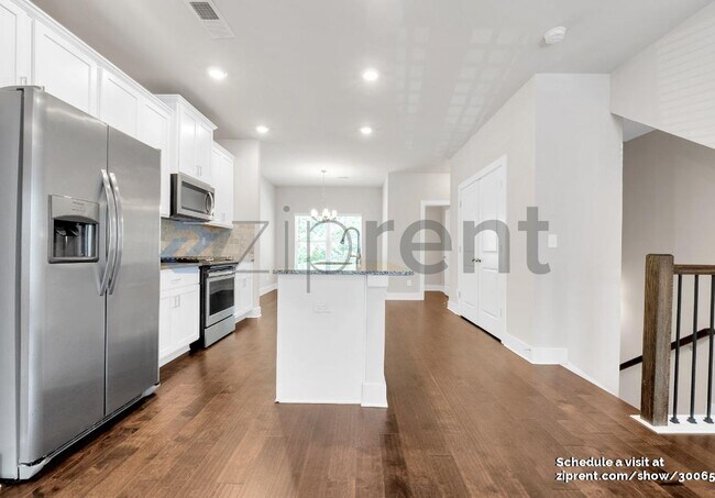 Building Photo - 3758 Oxford Cir