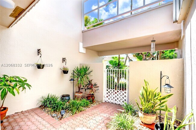 Foto del edificio - 10237 NW 52nd Ln