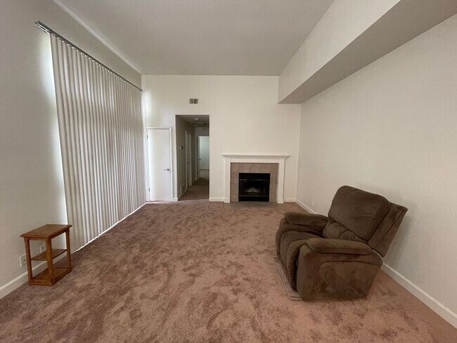 Building Photo - Spacious 2-Bedroom - $2,299/mo