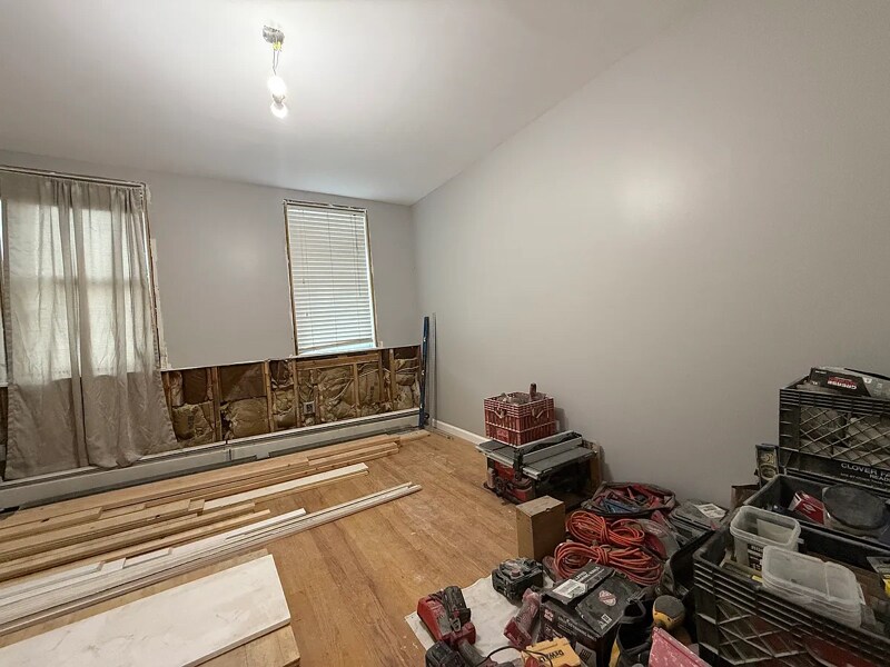 Building Photo - 78 Main St