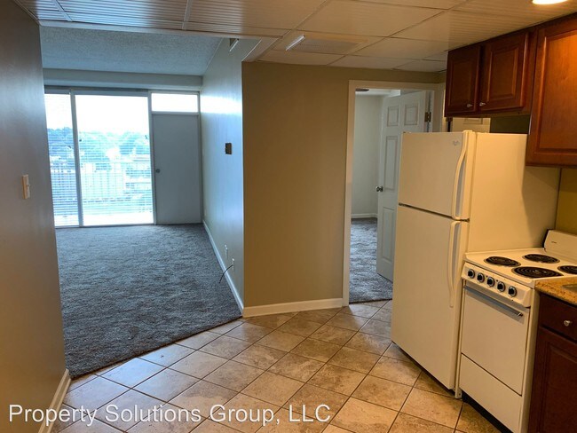 Building Photo - 1 br, 1 bath Apartment - 1271 Poplar Ave #507