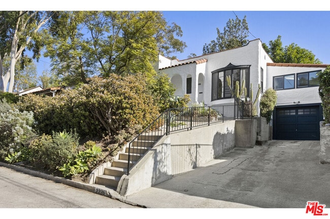 Building Photo - 2226 Princeton Ave