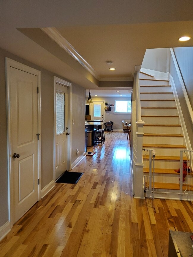 Foto del edificio - Charming 3 Bedroom/2.5 Bathroom Duplex in ...