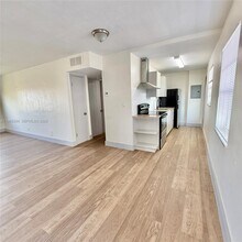 Building Photo - 1715 N 16th Ave