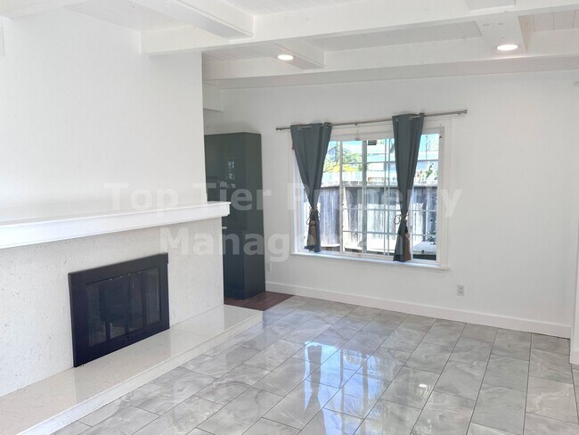 Foto del edificio - Very Nice 4 Bed, 2 Bath, 1,546 Sqft Concord House Available 03/15 For Lease!