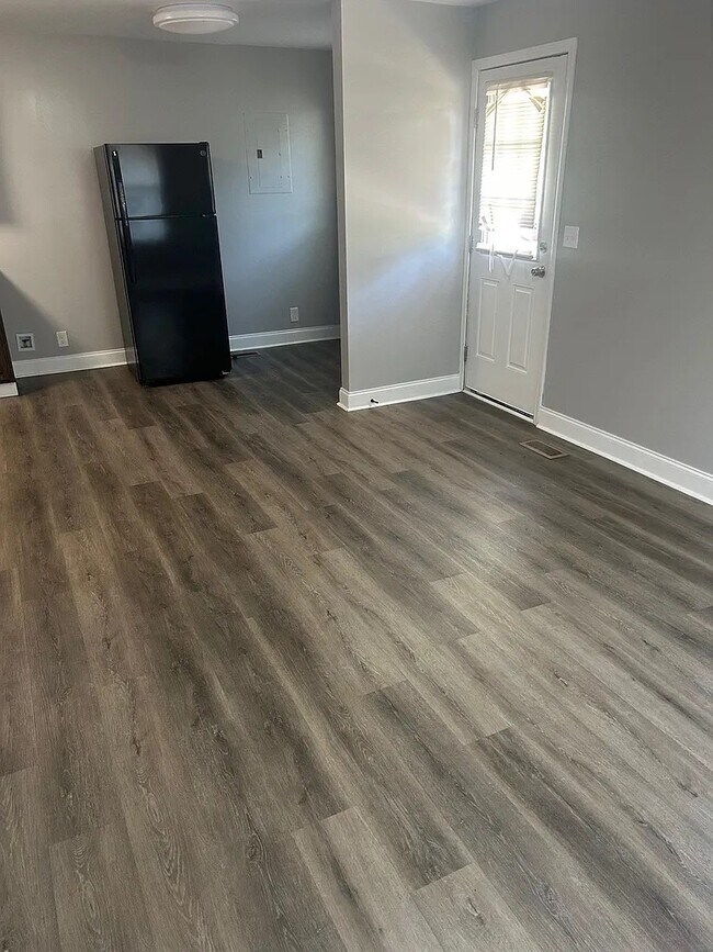 Foto del edificio - 210 Sunny St